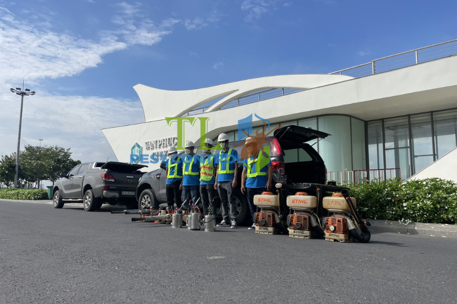 Diệt mối phường Chợ Quán